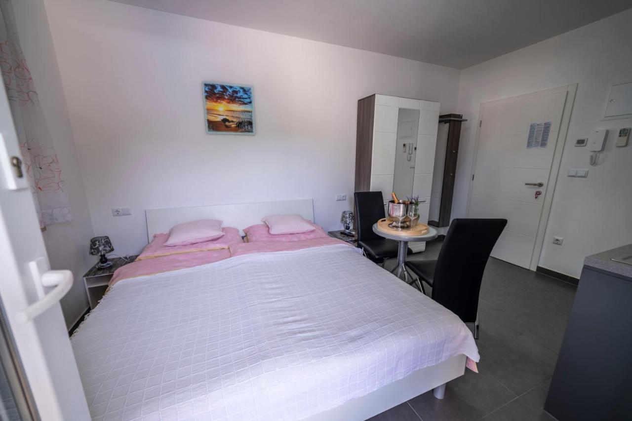 Apartments Adriana Pula Zewnętrze zdjęcie