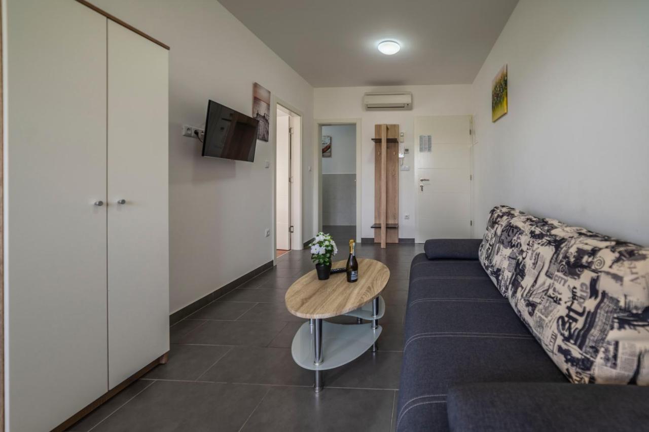 Apartments Adriana Pula Zewnętrze zdjęcie