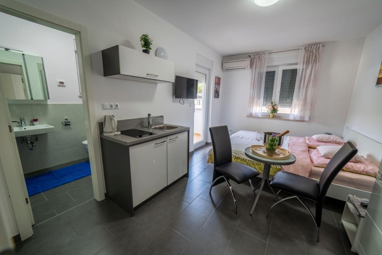 Apartments Adriana Pula Zewnętrze zdjęcie